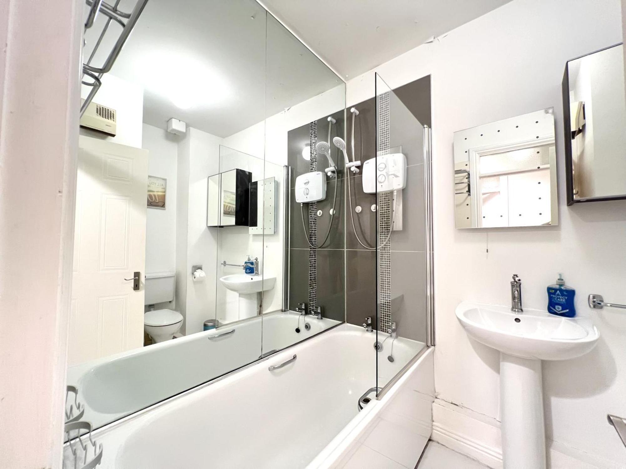 Apartment One Bedroom In Centre *